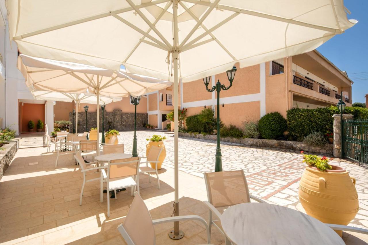 Hotel Rossis Mesongi Exterior photo