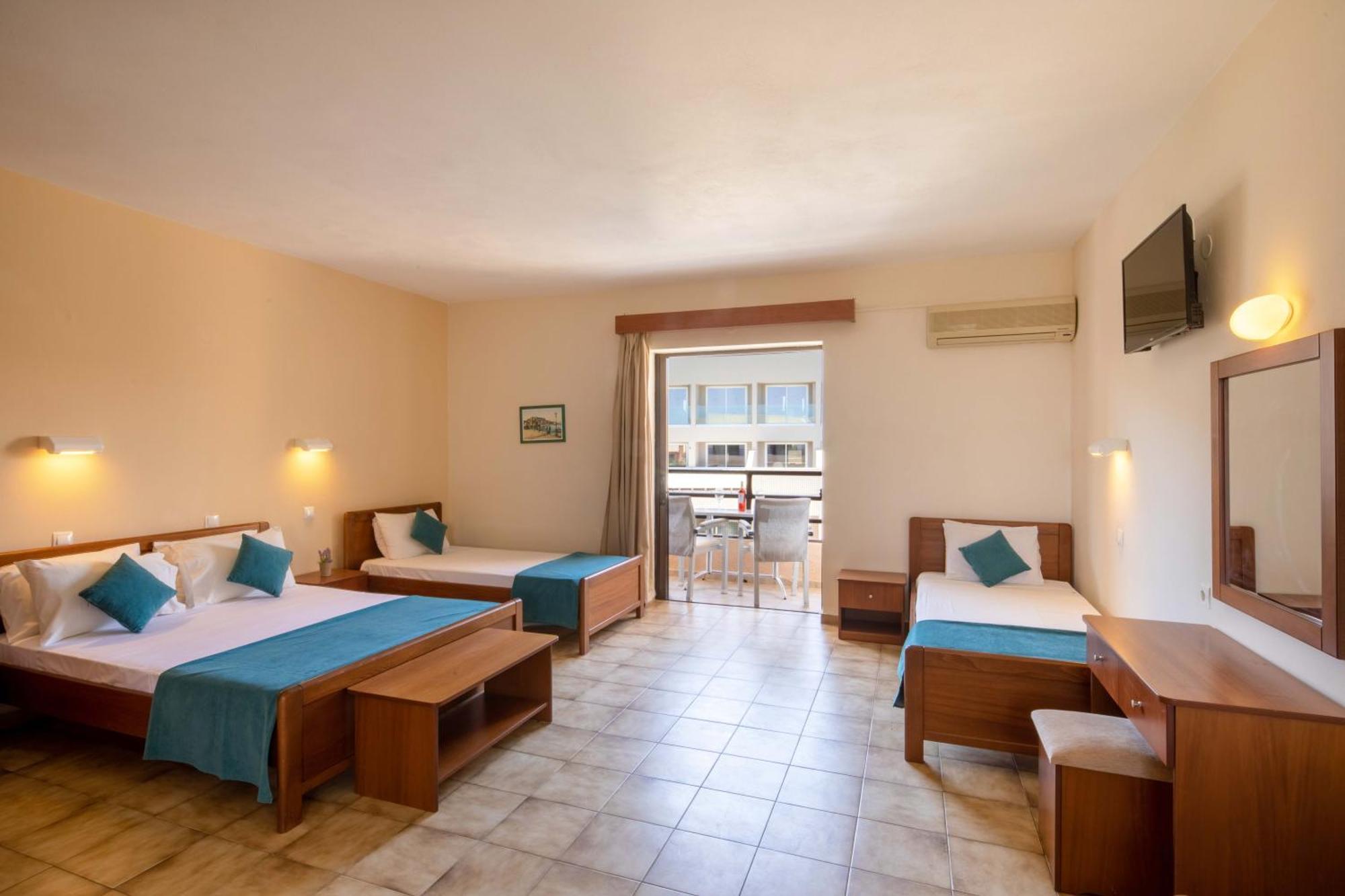 Hotel Rossis Mesongi Exterior photo
